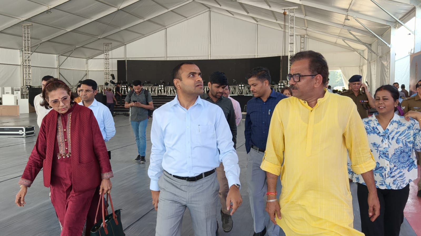 हरिद्वार- देवभूमि रजत उत्सव कार्यक्रम की तैयारियों एवं व्यवस्थाओं का जिलाधिकारी मयूर दीक्षित ने लिया जायजा