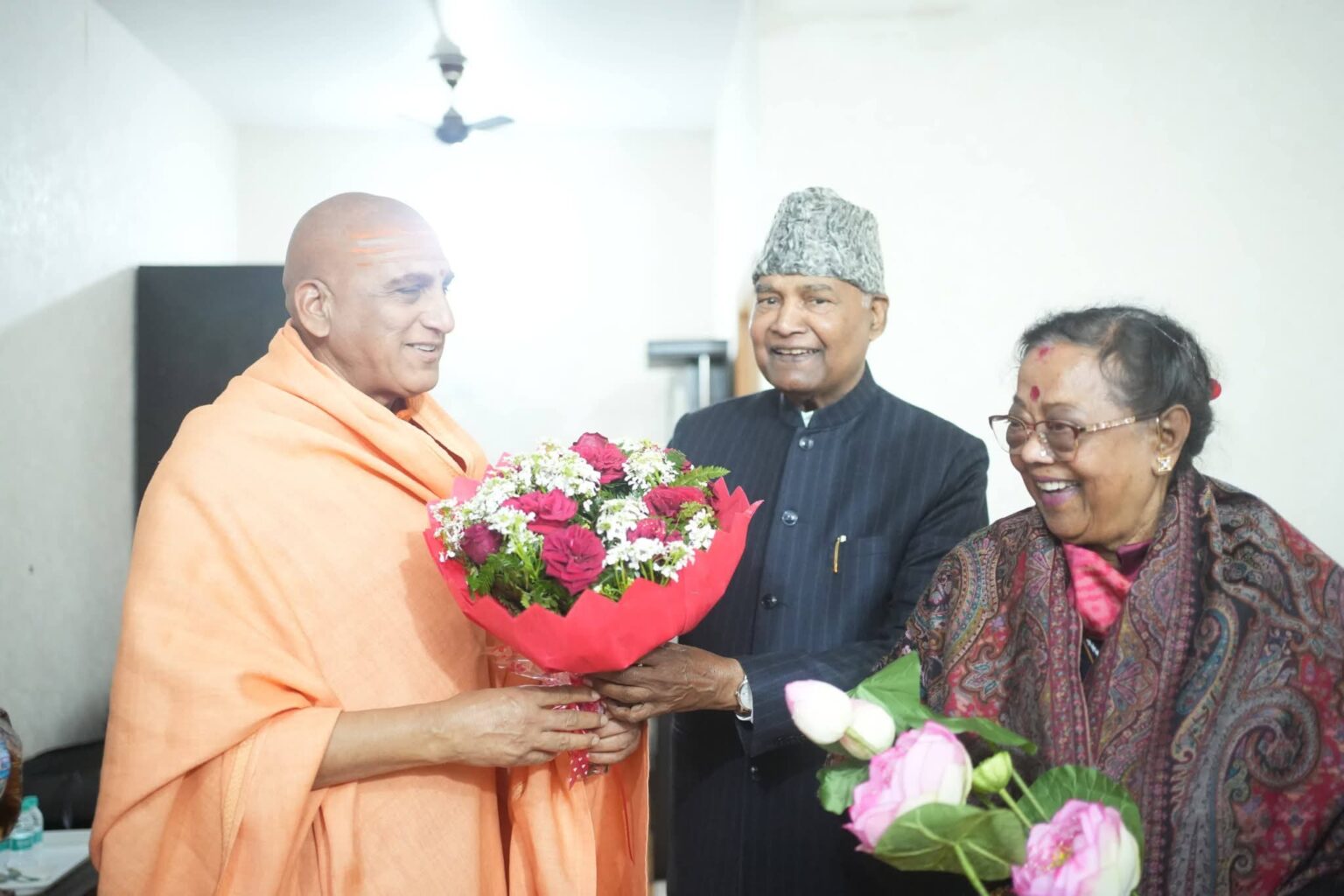 कनखल: हरिहर आश्रम पहुंचे पूर्व राष्ट्रपति रामनाथ कोविन्द, मूर्ति स्थापना महोत्सव समारोह में लेंगे भाग