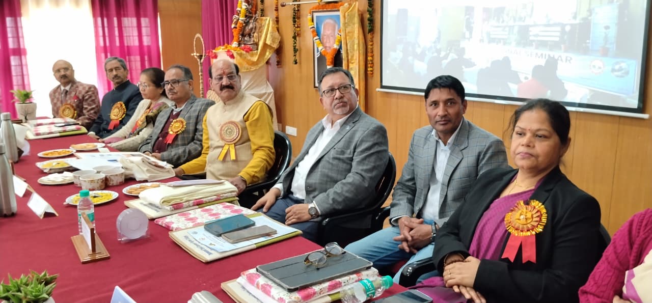 “विजन फॉर विकसित भारत@2047” विषय पर तीन दिवसीय अंतरराष्ट्रीय संगोष्ठी का भव्य शुभारंभ