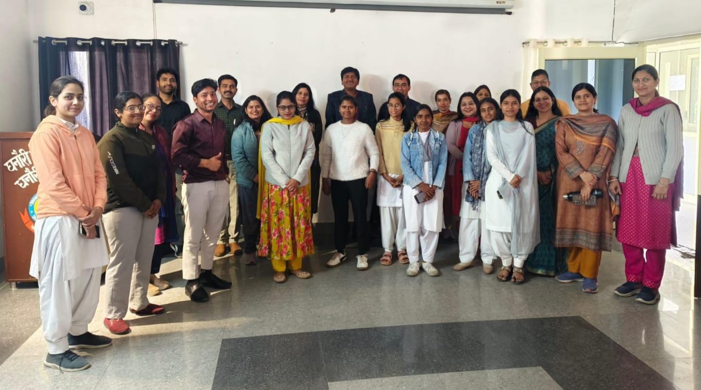 धनौरी पी.जी. कॉलेज में ‘विज्ञान जागरूकता सप्ताह’ के पांचवें दिन पीपीटी प्रेजेंटेशन का आयोजन