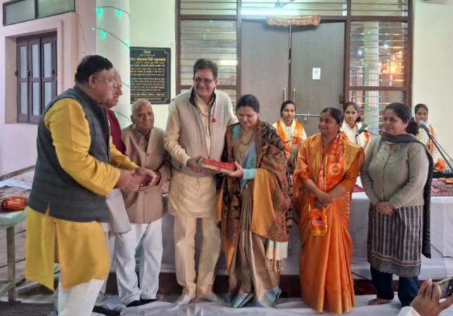 हरिद्वार सेक्टर1 में आर्य समाज भेल द्वारा भजन संध्या एवं वैदिक यज्ञ कार्यक्रम आयोजित