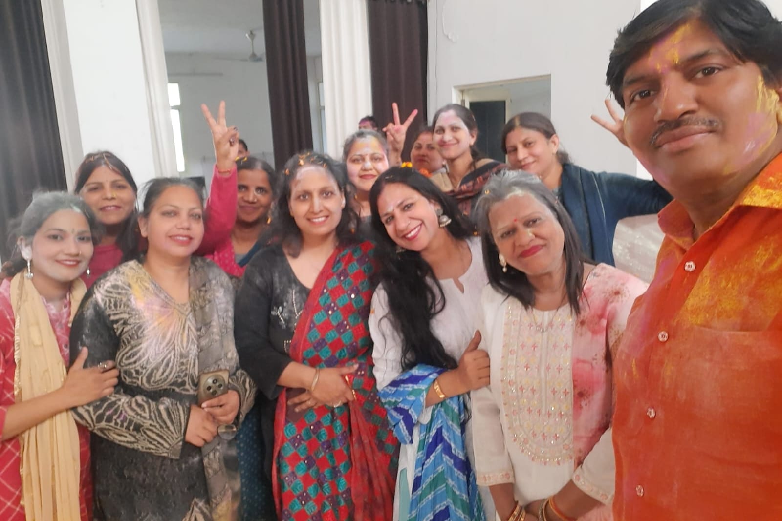 धनौरी पी.जी. कॉलेज में हर्षोल्लास के साथ मनाया गया होली का पर्व