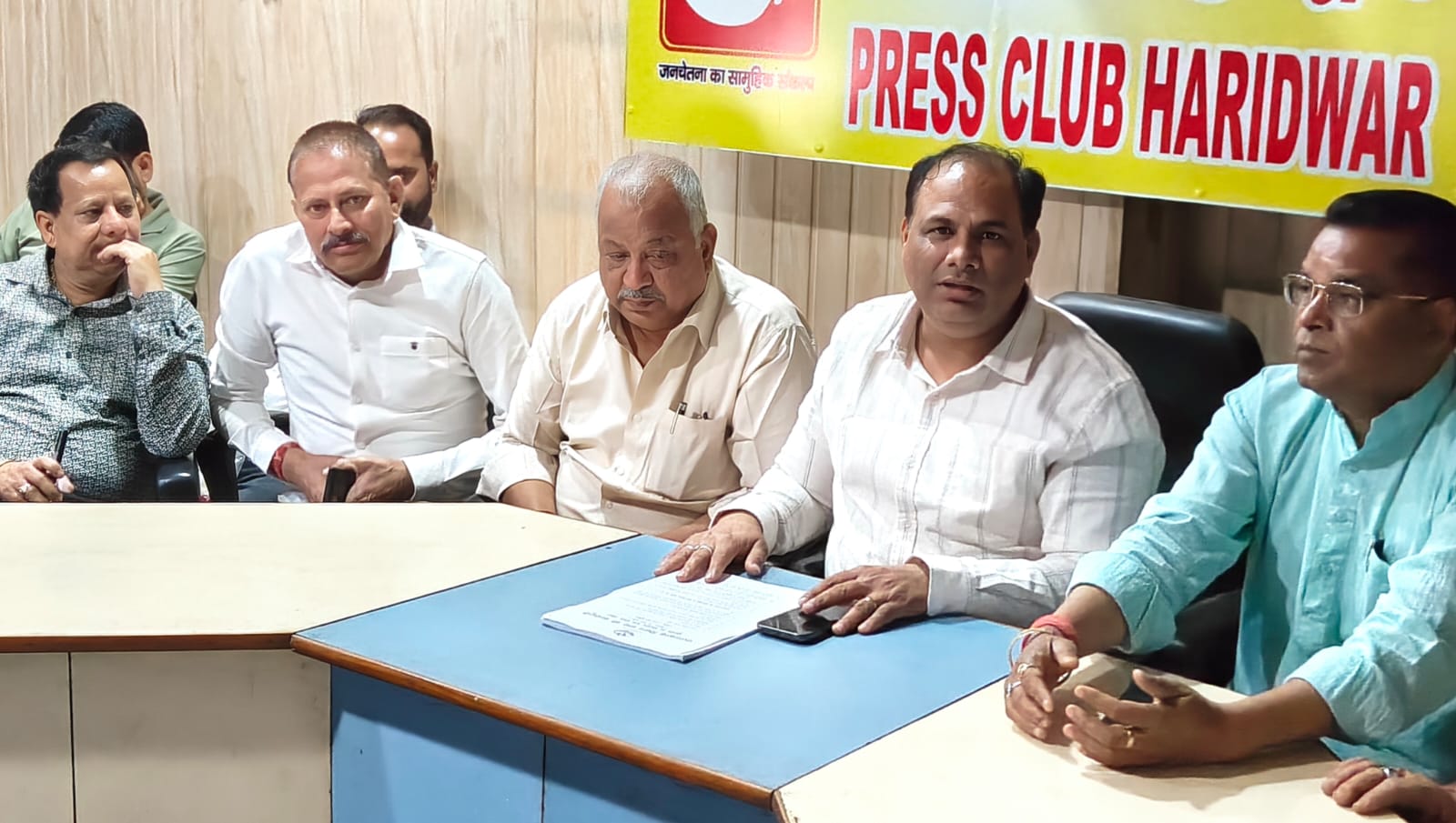 जिम्मेदार विपक्ष की भूमिका निभा रही कांग्रेस-रवि बहादुर