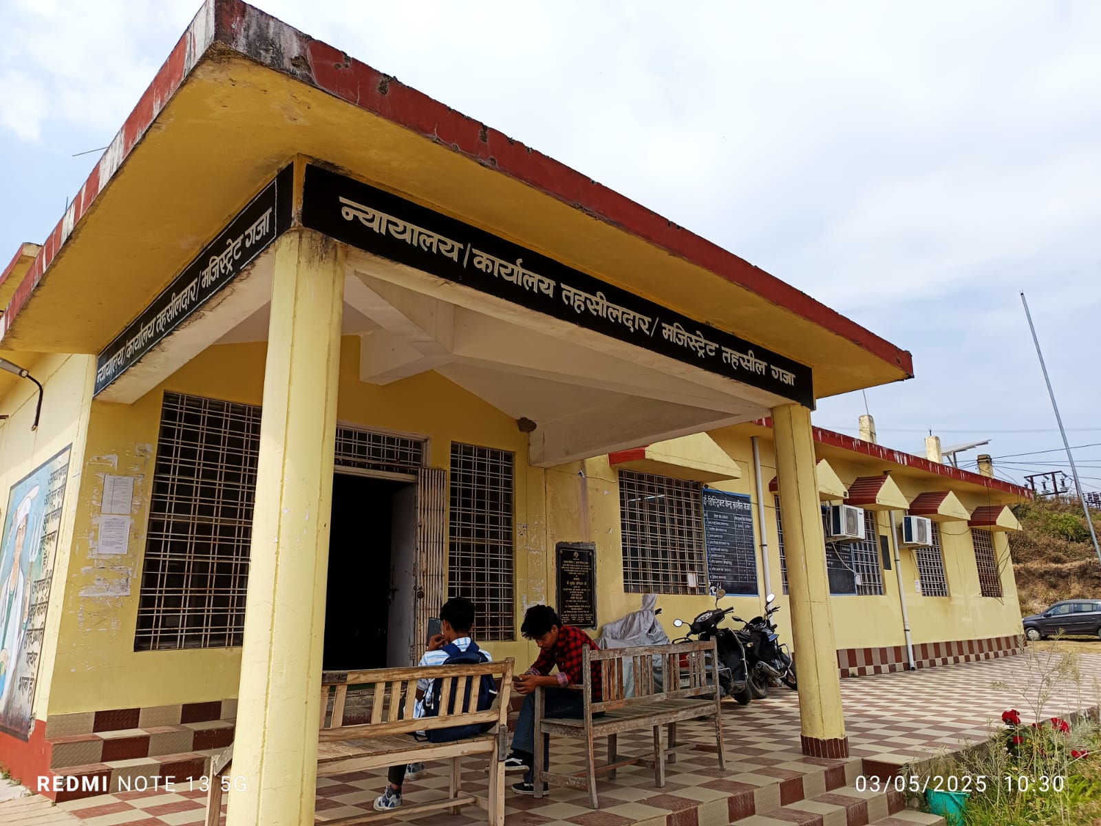 गजा- शिक्षा व स्वास्थ्य के मुद्दे पर उत्तराखण्ड क्रांति दल ने दिया धरना