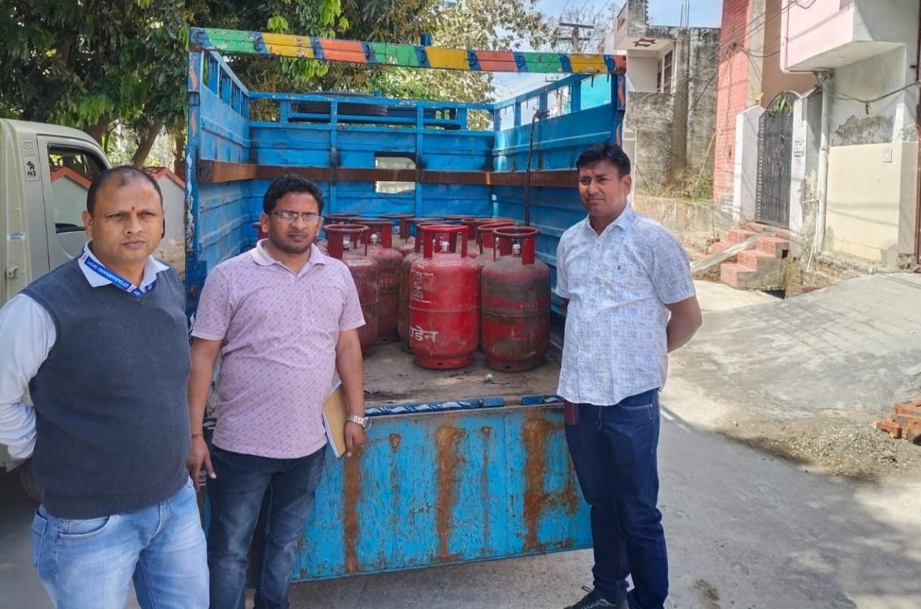 हरिद्वार-जिला पूर्ति विभाग द्वारा गैस की कालाबाजारी करने वाले के खिलाफ निरंतर हो रही कार्यवाही