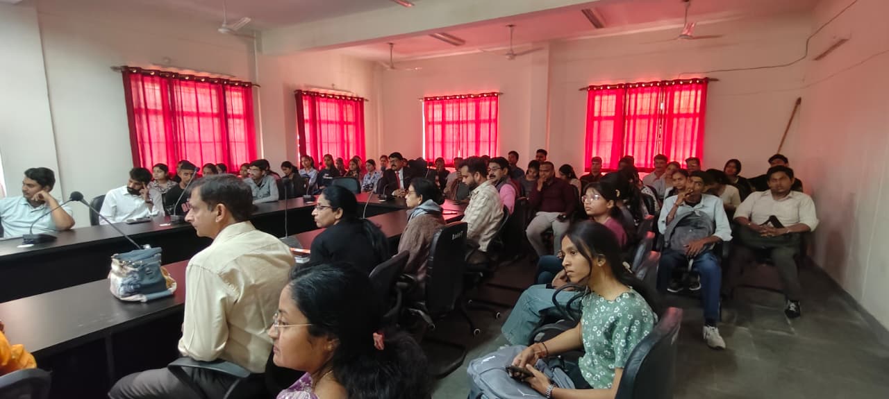 कैरियर काउंसलिंग एंड प्लेसमेंट सेल के तत्वावधान में एक दिवसीय कार्यशाला का आयोजन