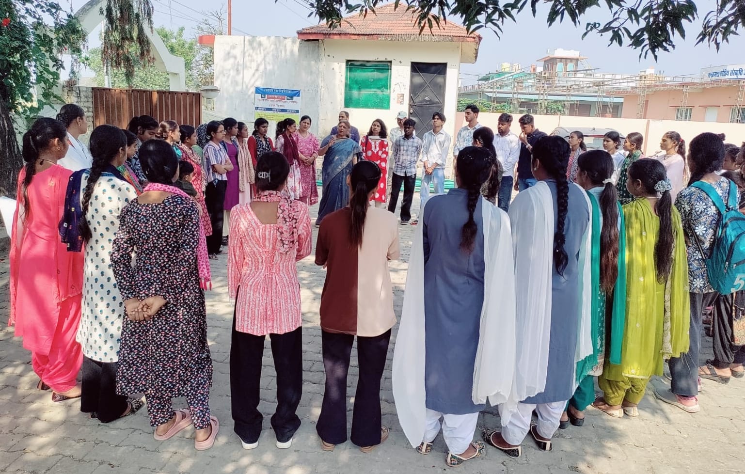 महाविद्यालय नानकमत्ता की राष्ट्रीय सेवा योजना द्वारा एकदिवसीय शिविर के अंतर्गत नशामुक्ति जागरूकता एवं स्वच्छता अभियान आयोजित