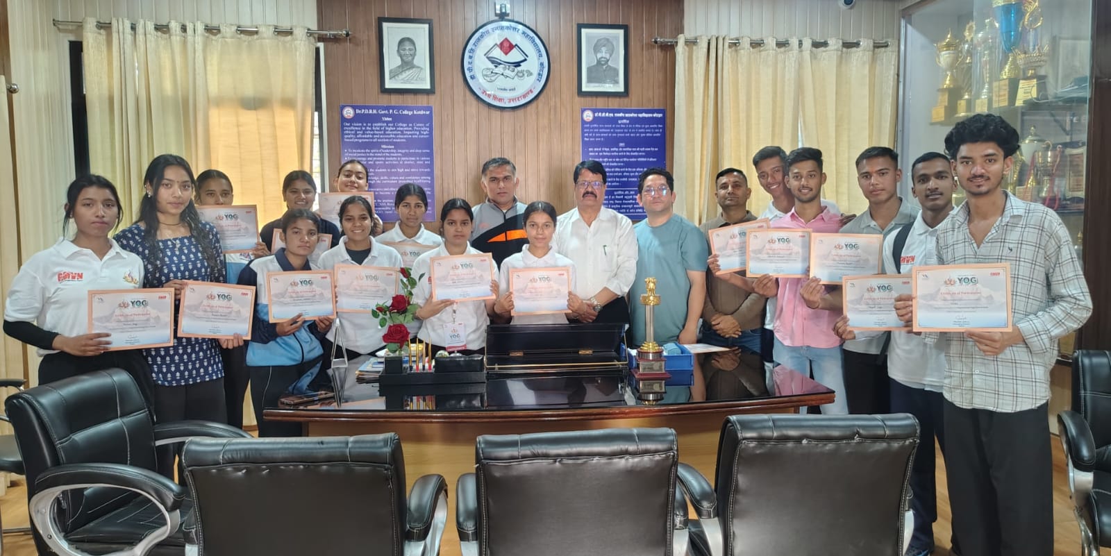 अंतरराष्ट्रीय योग दिवस-2026 से लौटे 18 छात्रों को किया सम्मानित