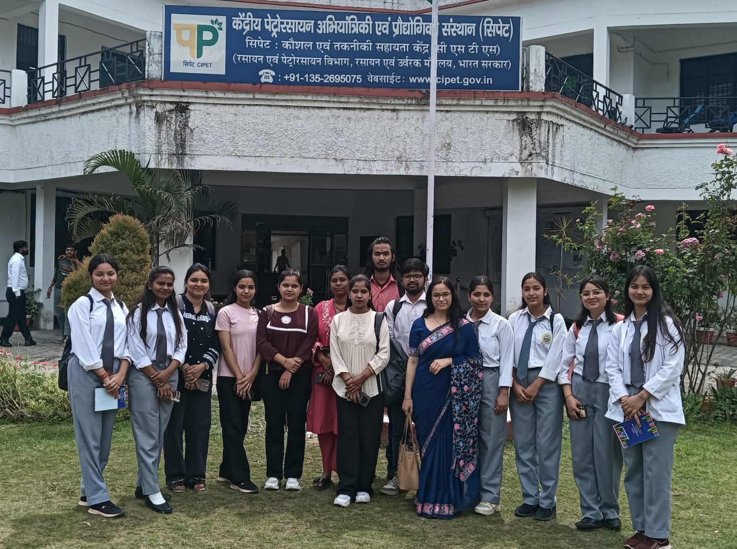 शैक्षणिक भ्रमण छात्रों के कौशल विकास एवं स्वरोजगार की दिशा में सहायक सिद्ध होंगे- प्रो. एन.के. जोशी