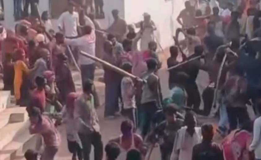 होली के दिन रंग लगाने को लेकर दो पक्षों में लाठी-डंडे चले, कई घायल