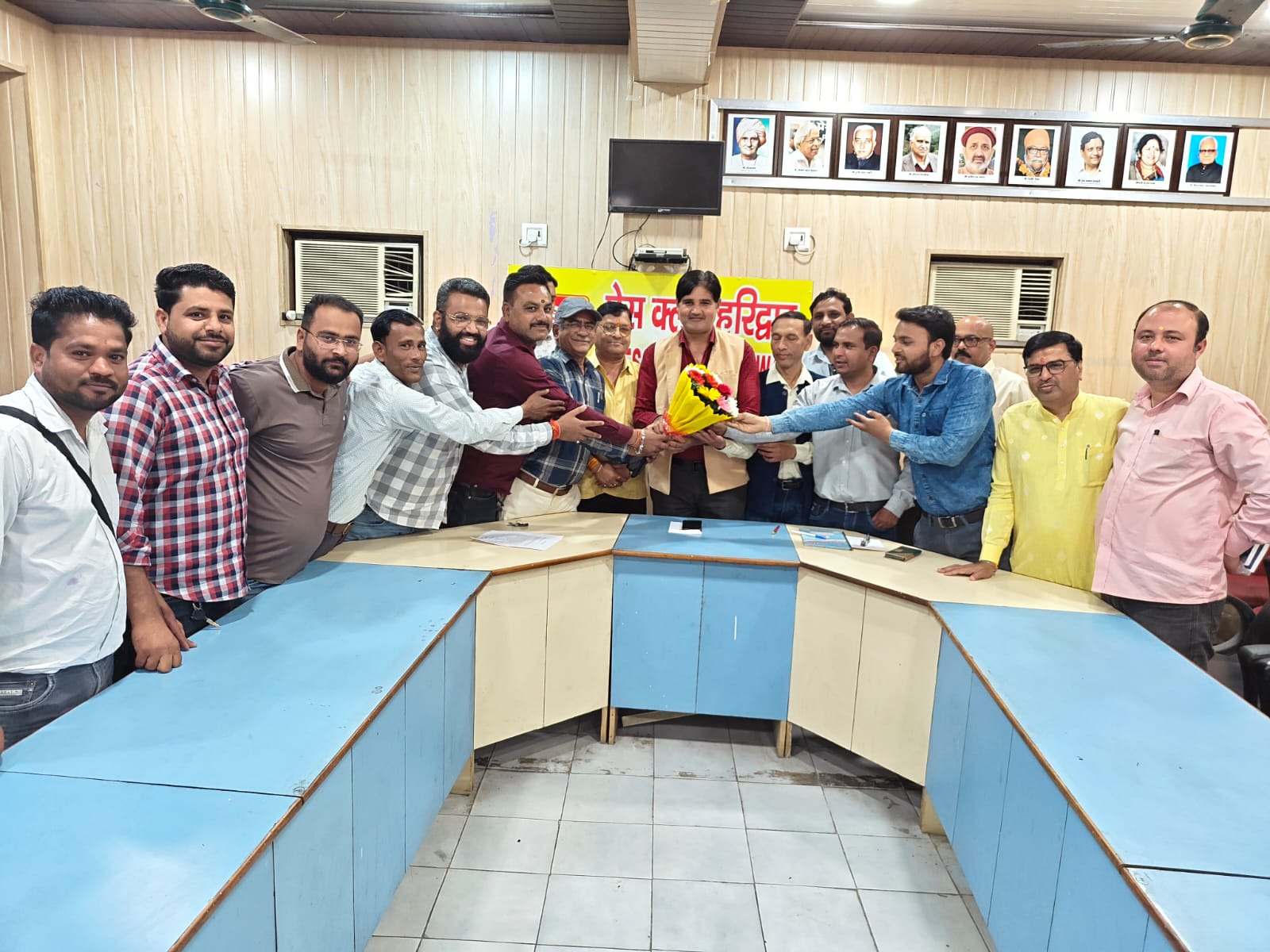 ईमानदारी और निष्ठा से करें पत्रकारिता-धर्मेंद्र चौधरी