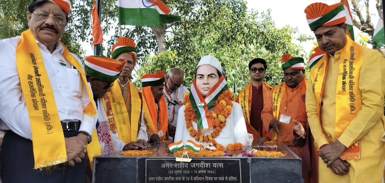 स्वतंत्रता सेनानी शहीद परिवार सम्मेलन में आश्वासन के बाद भी मुख्यमंत्री के न आने पर आक्रोशित हुए उत्तराखण्ड के सेनानी परिवार