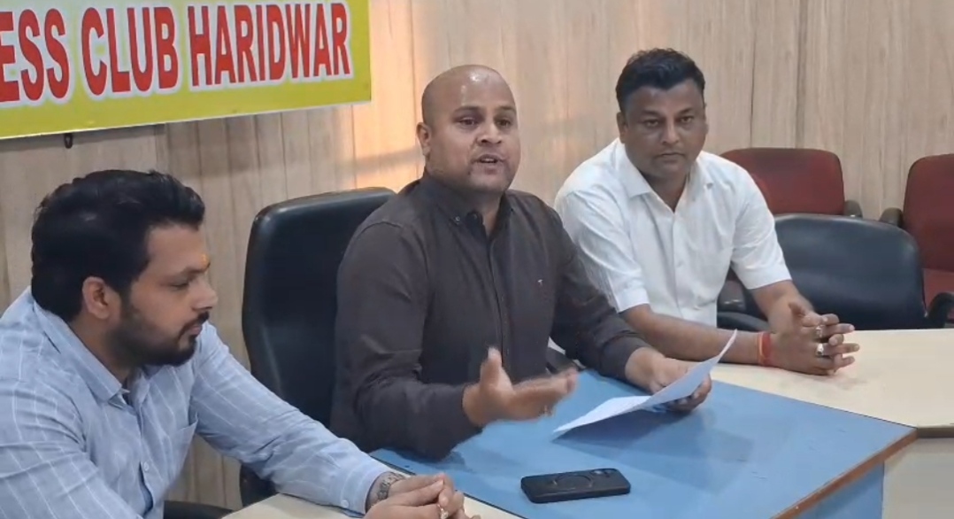 युवा कांग्रेस नेता कैश खुराना ने जनगणना में पूछे जाने वाले सवालों पर जताया एतराज