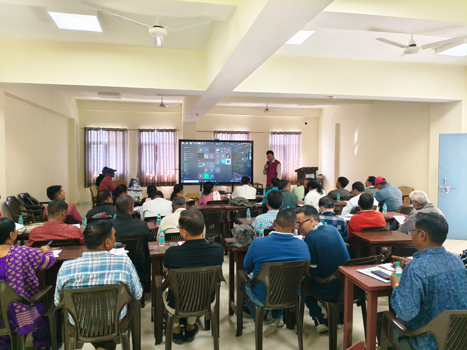 गजा- भवन गणना प्रशिक्षण मे संदर्भ दाताओं ने दी प्रगणकों को गहन जानकारी