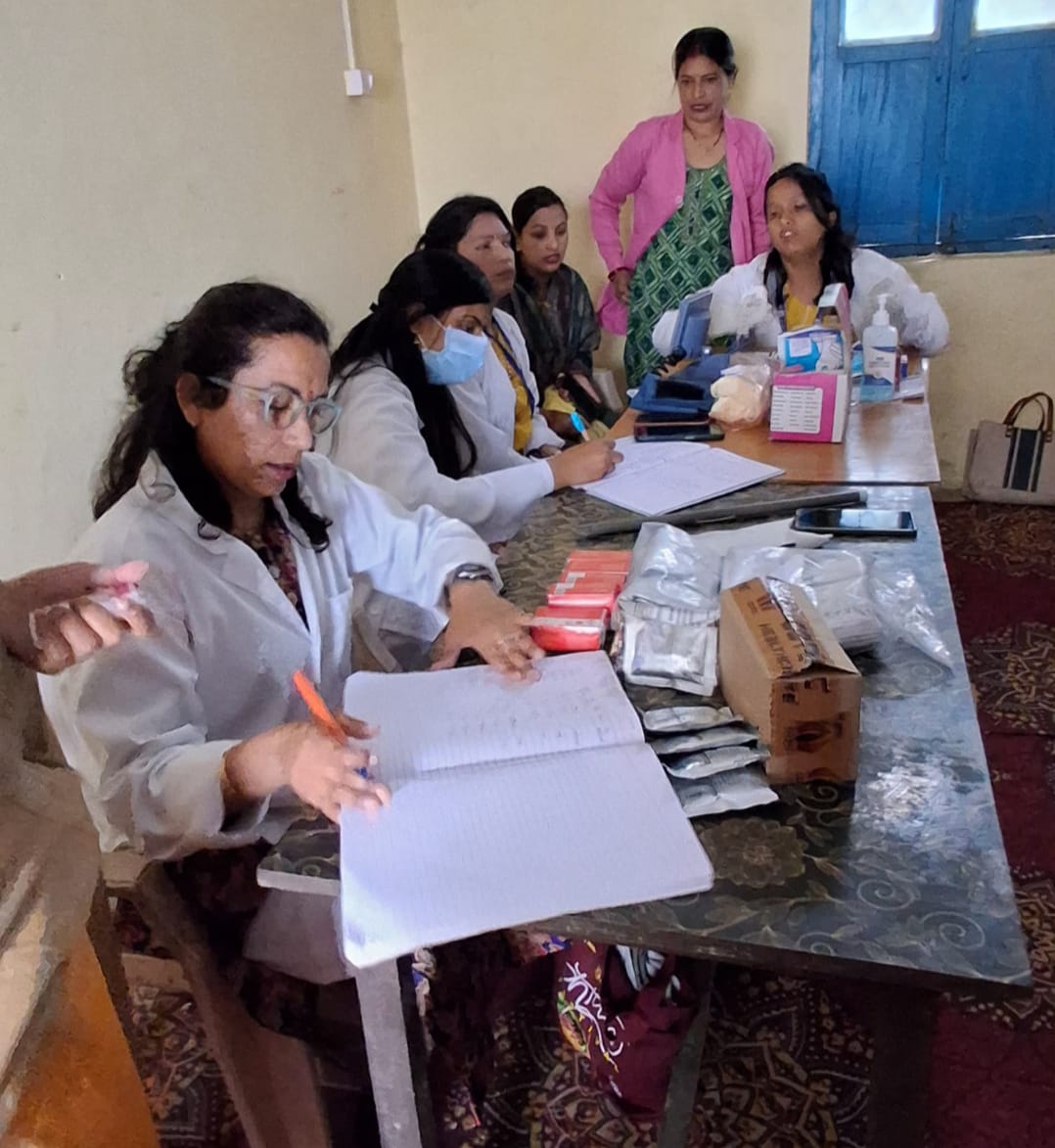 बारातघर गजा मे सामुदायिक स्वास्थ्य केंद्र ने लगाया कैंप
