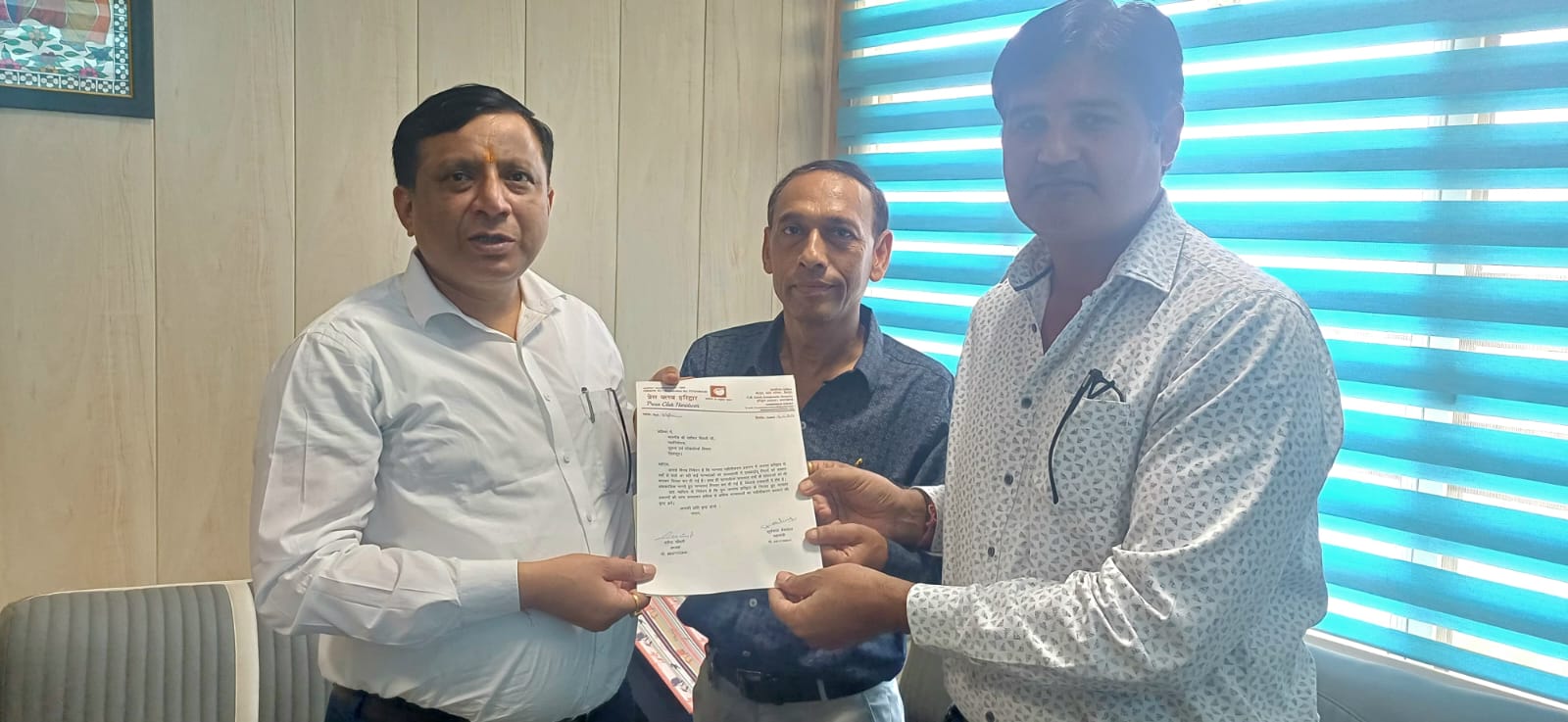 महानिदेशक सूचना से मिले प्रेस क्लब अध्यक्ष व महामंत्री
