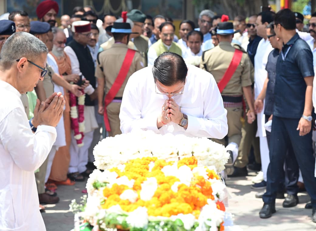 पूर्व मुख्यमंत्री/मेजर जनरल (से०नि०) भुवन चंद्र खंडूड़ी की अंतिम यात्रा में उमड़ा जनसैलाब