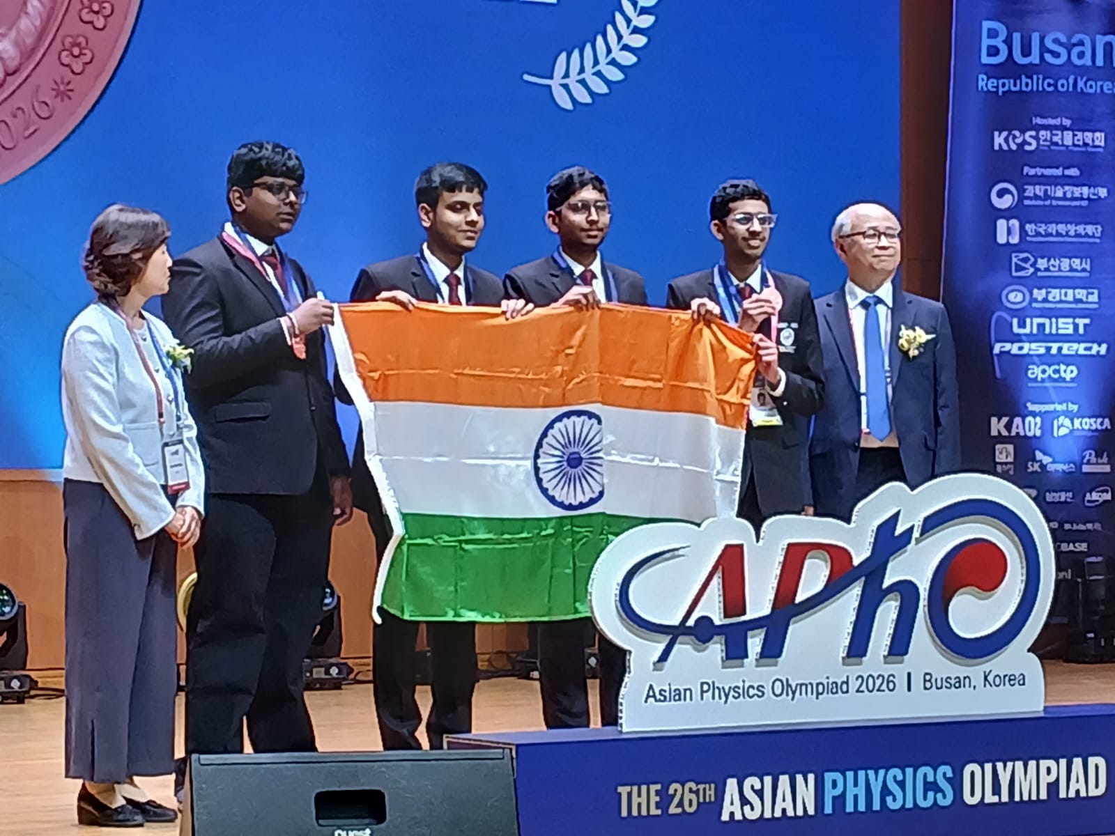 एशियन फिजिक्स ओलंपियाड में भारतीय टीम ने शानदार प्रदर्शन, जीते 3 रजत, 4 कांस्य एवं 1 Honorable Mention पदक