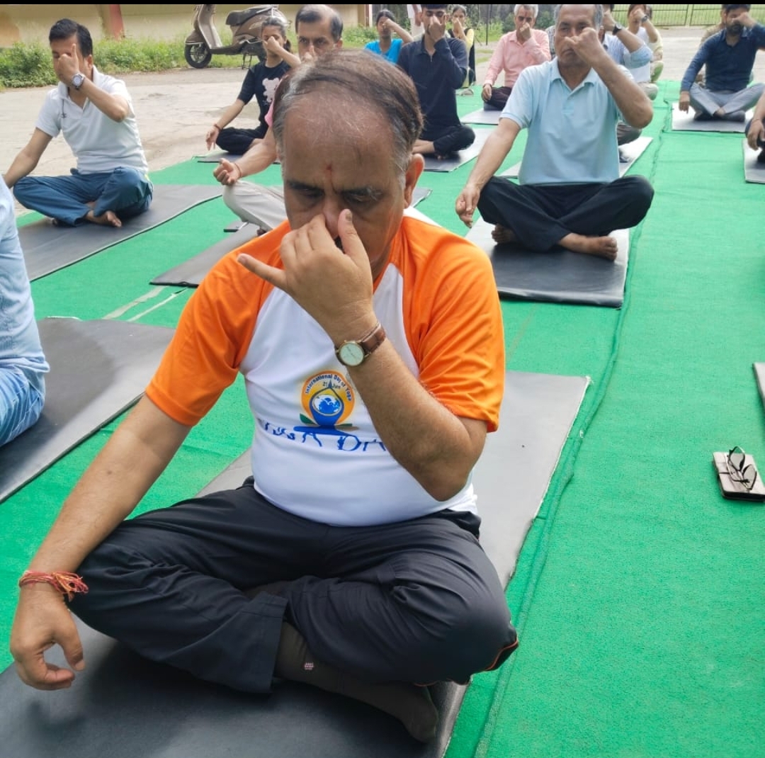 स्वास्थ्य, संतुलन एवं सकरात्मकता का संदेश देगा साप्ताहिक योग शिविर : प्रो.एम.एस रावत