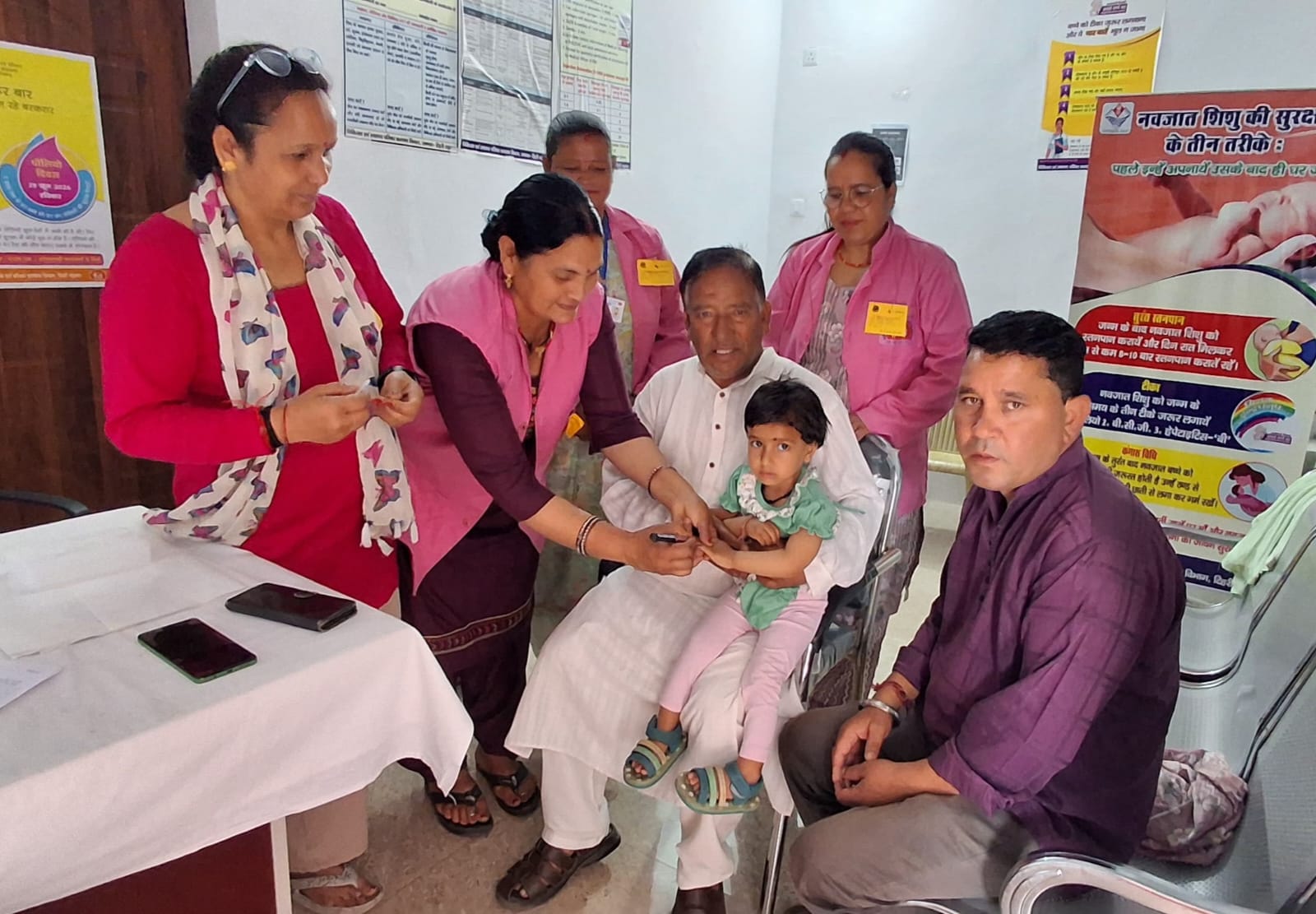 चम्बा के मातृशिशु कल्याण केंद्र गजा सहित विभिन्न केंद्रों पर 5 साल से कम उम्र के बच्चों को पिलाई पोलियो की दवा