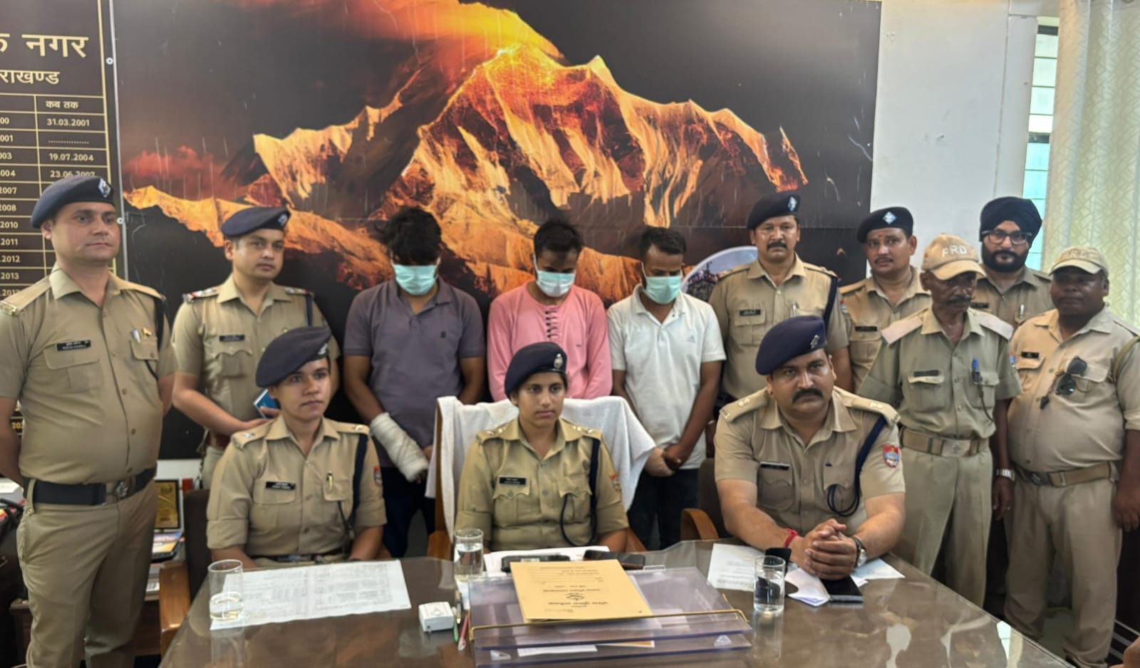 हरिद्वार पुलिस ने नकली नोट बनाने वाले गिरोह का भंडाफोड़ करते हुए तीन आरोपितों को किया गिरफ्तार