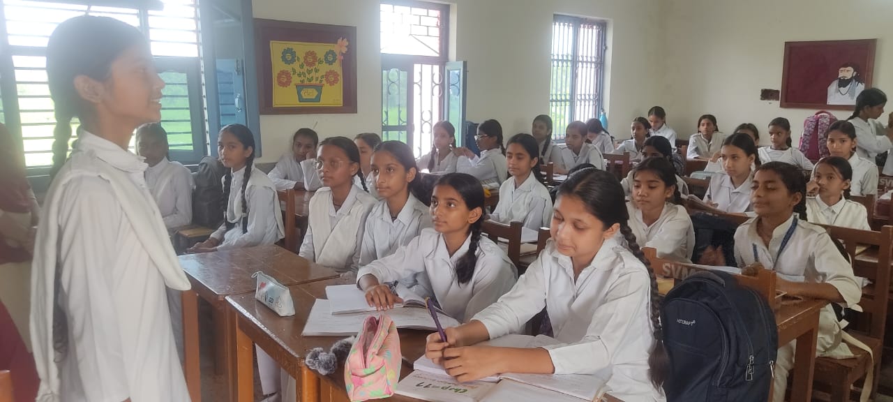 सरस्वती विद्या मंदिर सेक्टर 2, रानीपुर हरिद्वार में हरेला सप्ताह के द्वितीय दिवस पर भाषण प्रतियोगिता का आयोजन