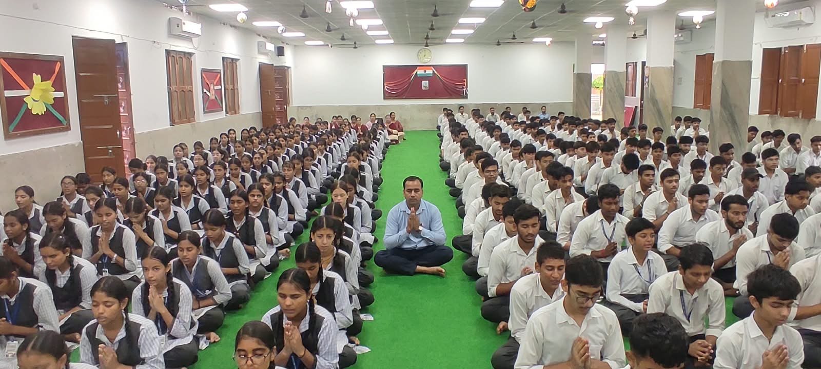 सरस्वती विद्या मंदिर इंटर कॉलेज: विद्यार्थियों को संस्कृति, राष्ट्रभक्ति और महान वीरों के जीवन से प्रेरणा लेने का आह्वान किया