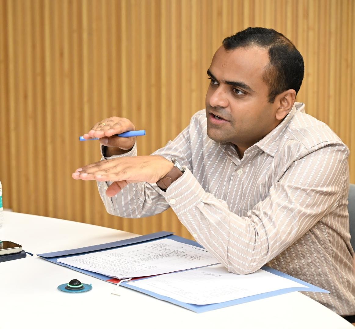 जिलाधिकारी मयूर दीक्षित ने आगामी कुंभ मेले की तैयारियों को लेकर की समीक्षा बैठक, नोडल अधिकारियों को दिये आवश्यक दिशा-निर्देश