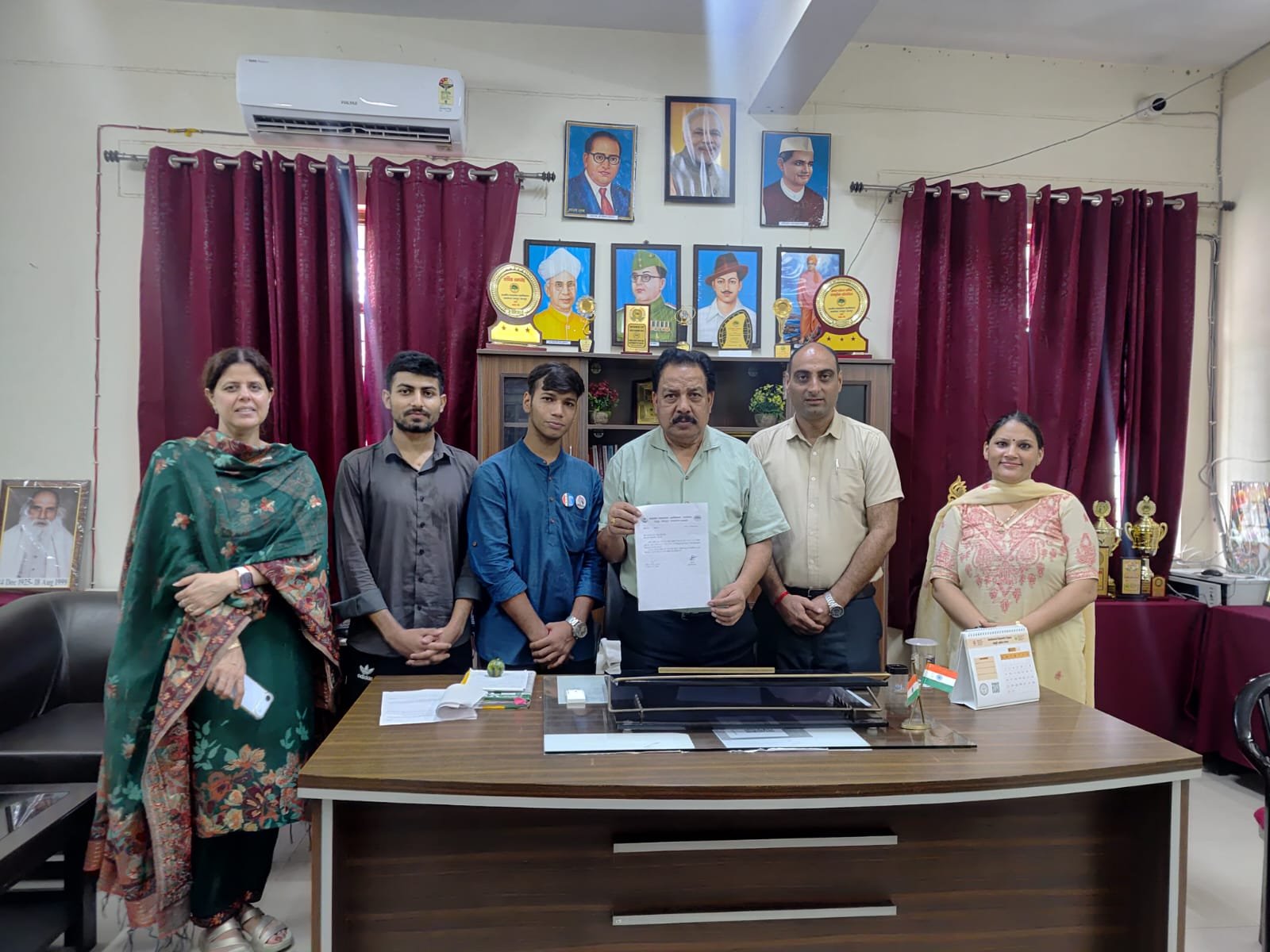 महाविद्यालय मालदेवता के दो छात्र सक्षम शर्मा एवं श्याम प्रताप काउद्यमिता डेवलपमेंट प्रोग्राम के लिए चयन