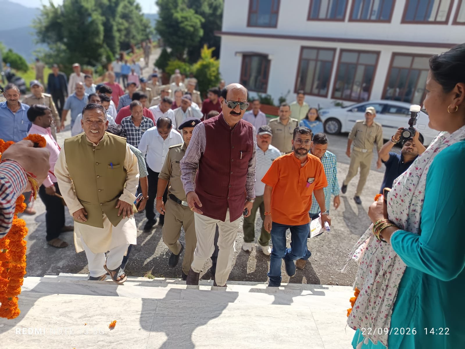 कैबिनेट मंत्री सुबोध उनियाल ने सुनी जन समस्याएं, अधिकारियों को दिए समाधान के निर्देश